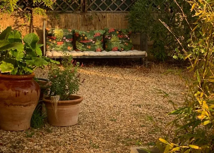 Les Joncas 度假居 Mourèze